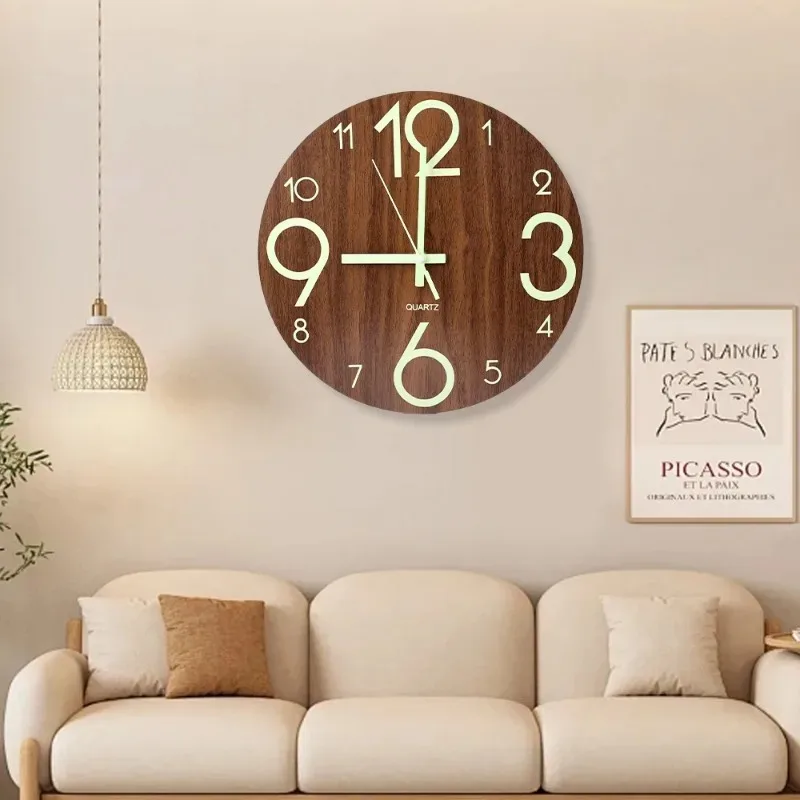 Nowoczesny fluorescencyjny zegar ścienny 3D bez tykania. Nordycki styl,  30cm, cichy świecący 🌙⏰